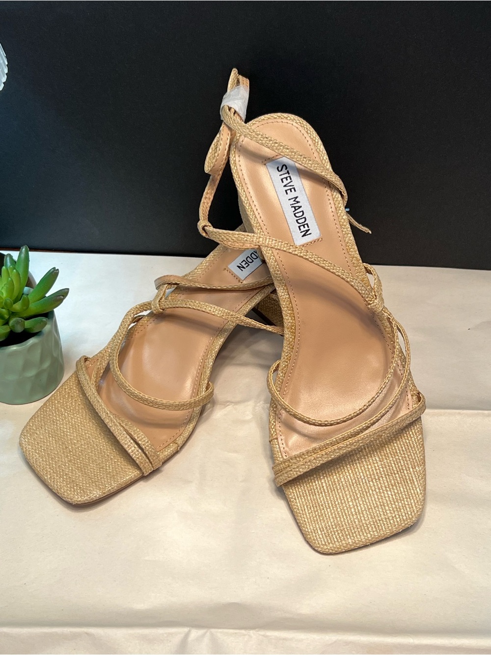 NWOT Steve Madden Alyce Gold-tone Strappy Sandals Size 9